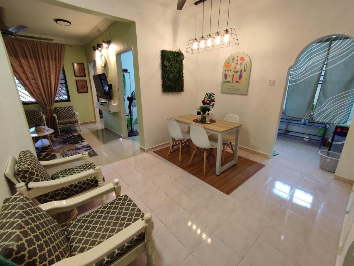 Mini Green Homestay Кулаи Экстерьер фото