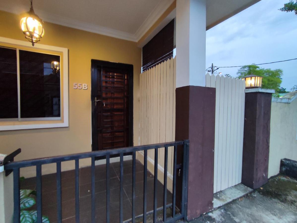 Mini Green Homestay Кулаи Экстерьер фото