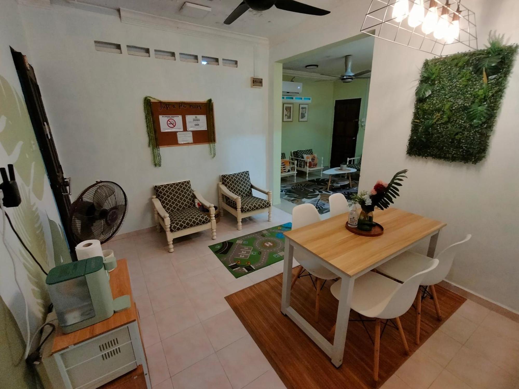 Mini Green Homestay Кулаи Экстерьер фото